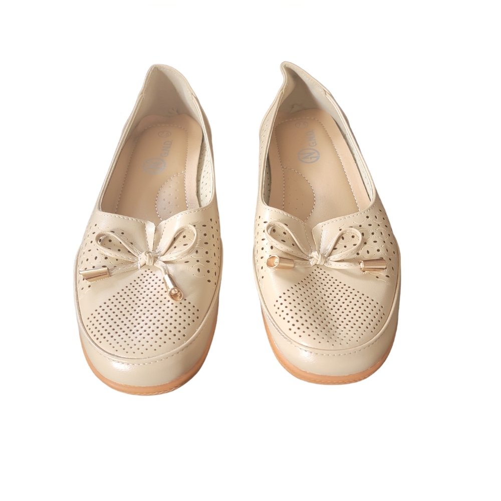 Women's Vegan Leather Beige Flats - Size 7.5